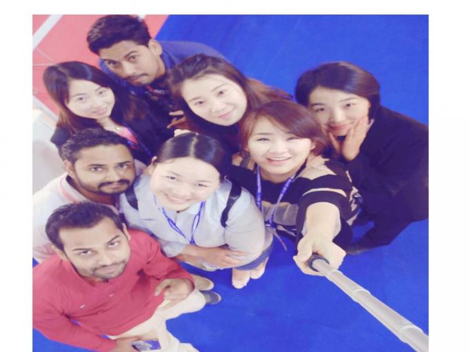 Ξηρό νερό μηχανών ηλιακού πλαισίου φωτοβολταϊκό καθαρίζοντας που πλένει το φορητό καθαρίζοντας κύλινδρο σταθμών ηλεκτρικής δύναμης 7